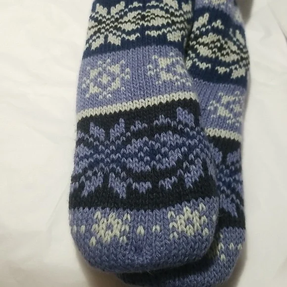 🍎Nwt MUK LUKS Slipper Tall Socks Grippers Knit Sherpa Pom Small Medium 6 - 8 - Picture 5 of 8